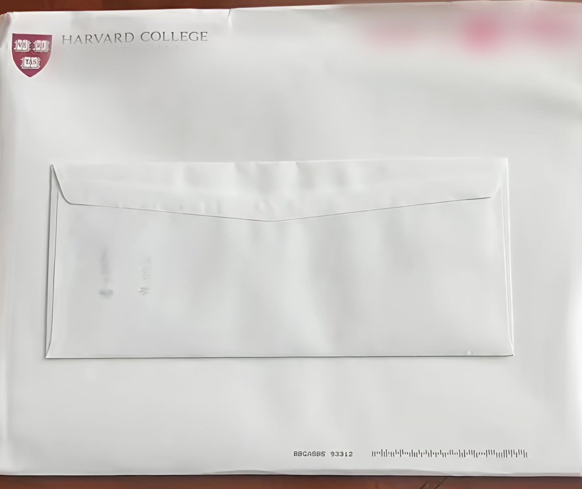 iwalysaebi's tweet photo. 260517 💭 bbichat #정세비

🐰: nayas, i actually have something to say
🐰: i got into harvard
🐰: congratulate your bbi 🥰🍀 hehe
🐰: my mom and dad were cheering for me so loudly that i felt so proud
🐰: oh?? you’re saying bbiya is the genius??
🐰: nooo 🥹🤭 you are so precious https://t.co/HzEaE21kNl