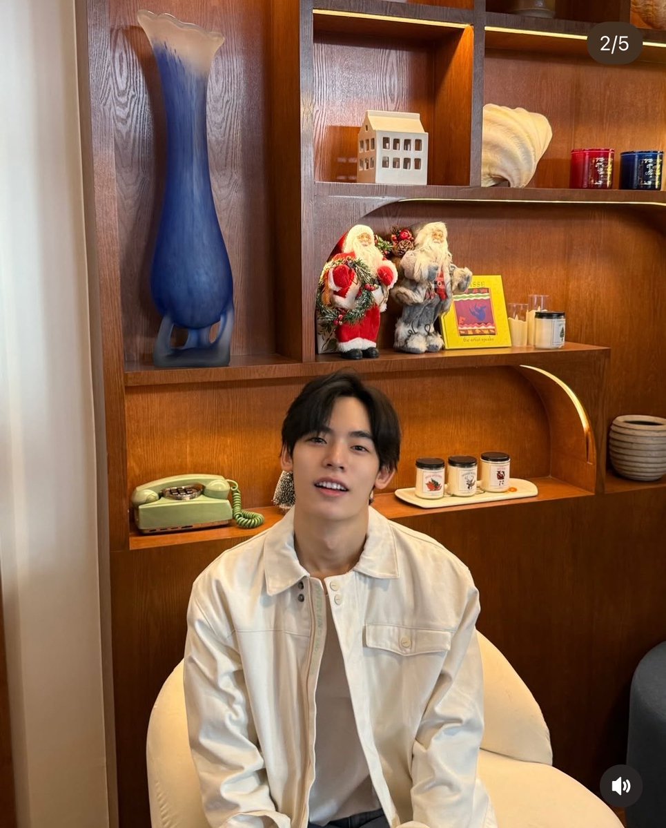 j. 🧦🌈 tweet media