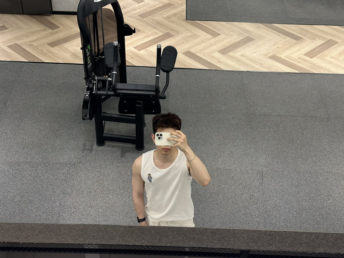 制杖开 tweet media