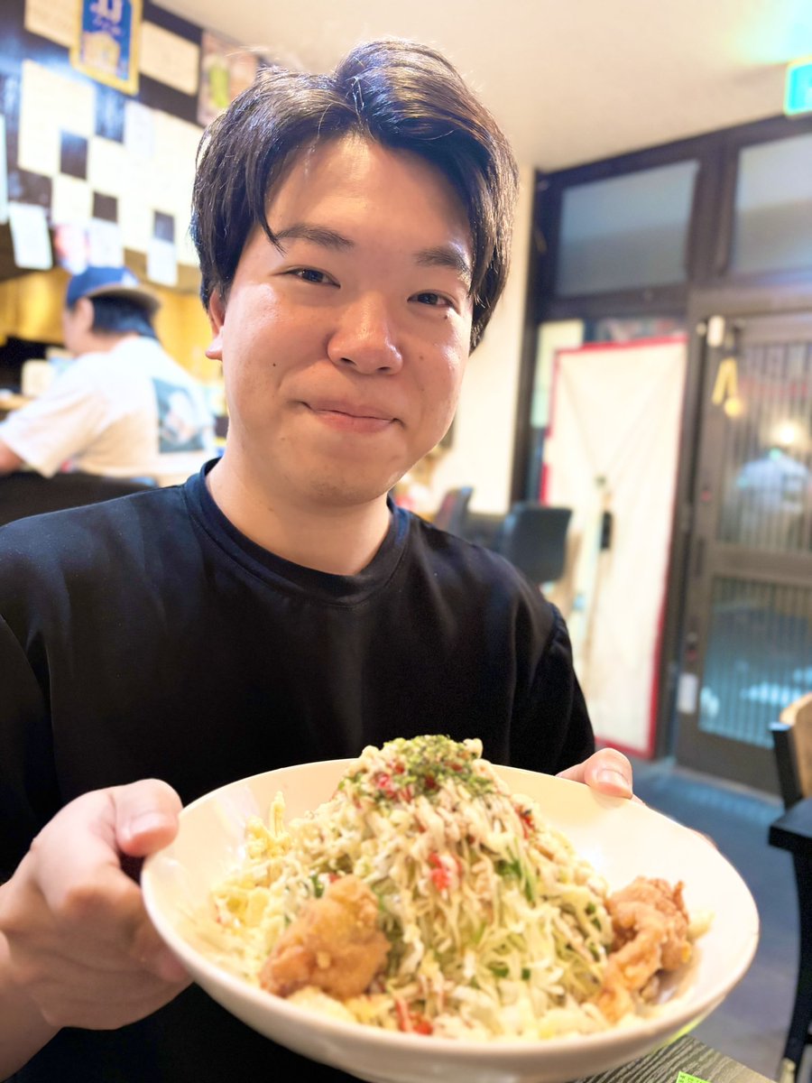 kataokamasashi's tweet photo. 本日は相武台前駅近くのからあげこみちゃんで晩御飯🍗

お客さんと話していたのですが、NHKの料金を33万円払ってしまったとお聞きしました💦

もう少し前に会っていれば救えていたのに😭

NHKでお困りの方はご連絡ください🙇‍♂️

080-3718-0800（片岡将志直通電話番号） https://t.co/WSfkLLz95W