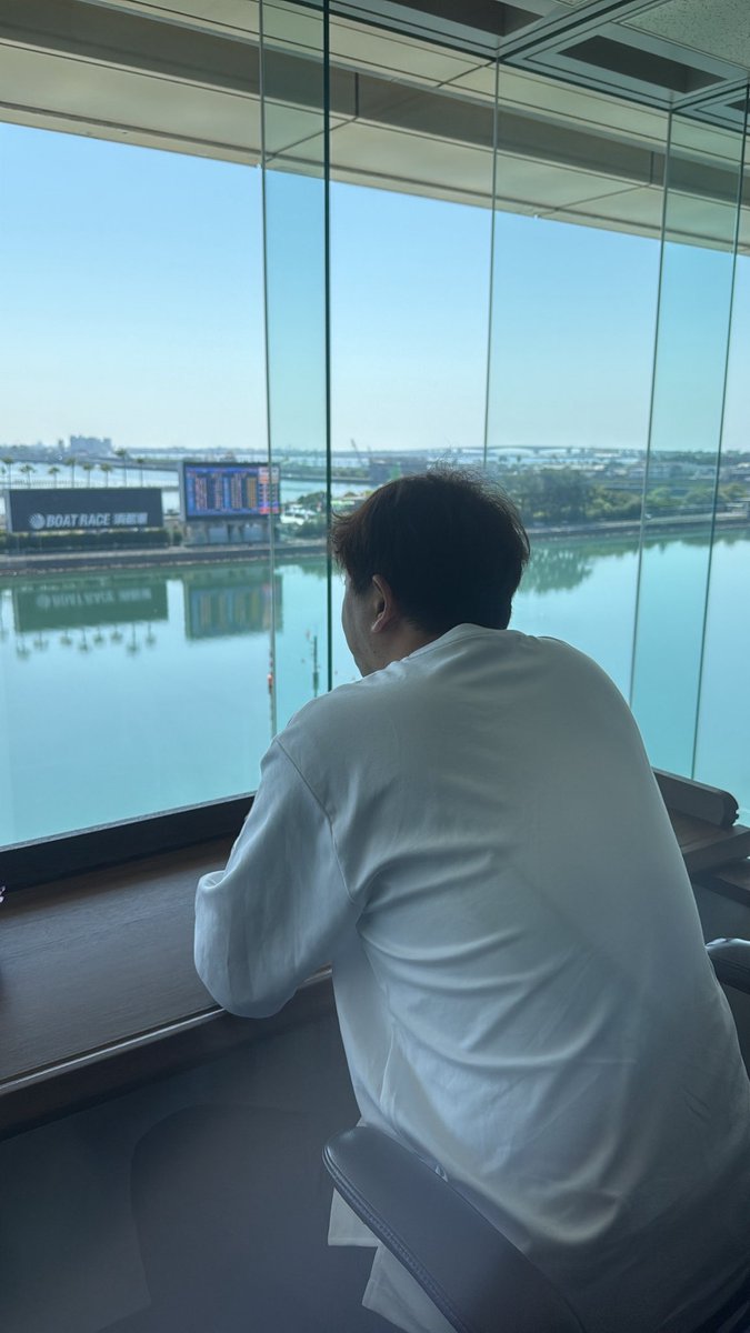 ホリ tweet media
