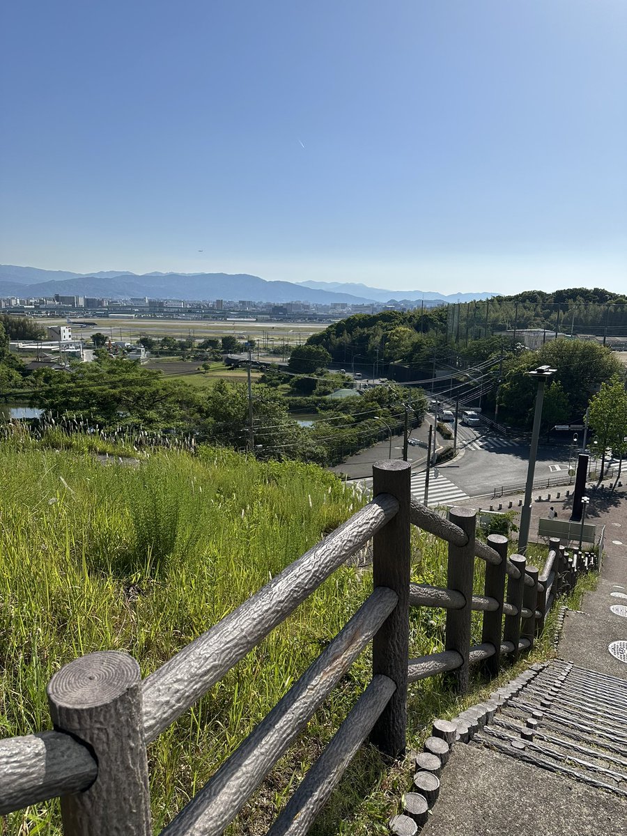 kozu5z's tweet photo. 太極拳の試験会場、高台にありすぎ
始まる前から疲労困憊 https://t.co/6iSBY8FqgV