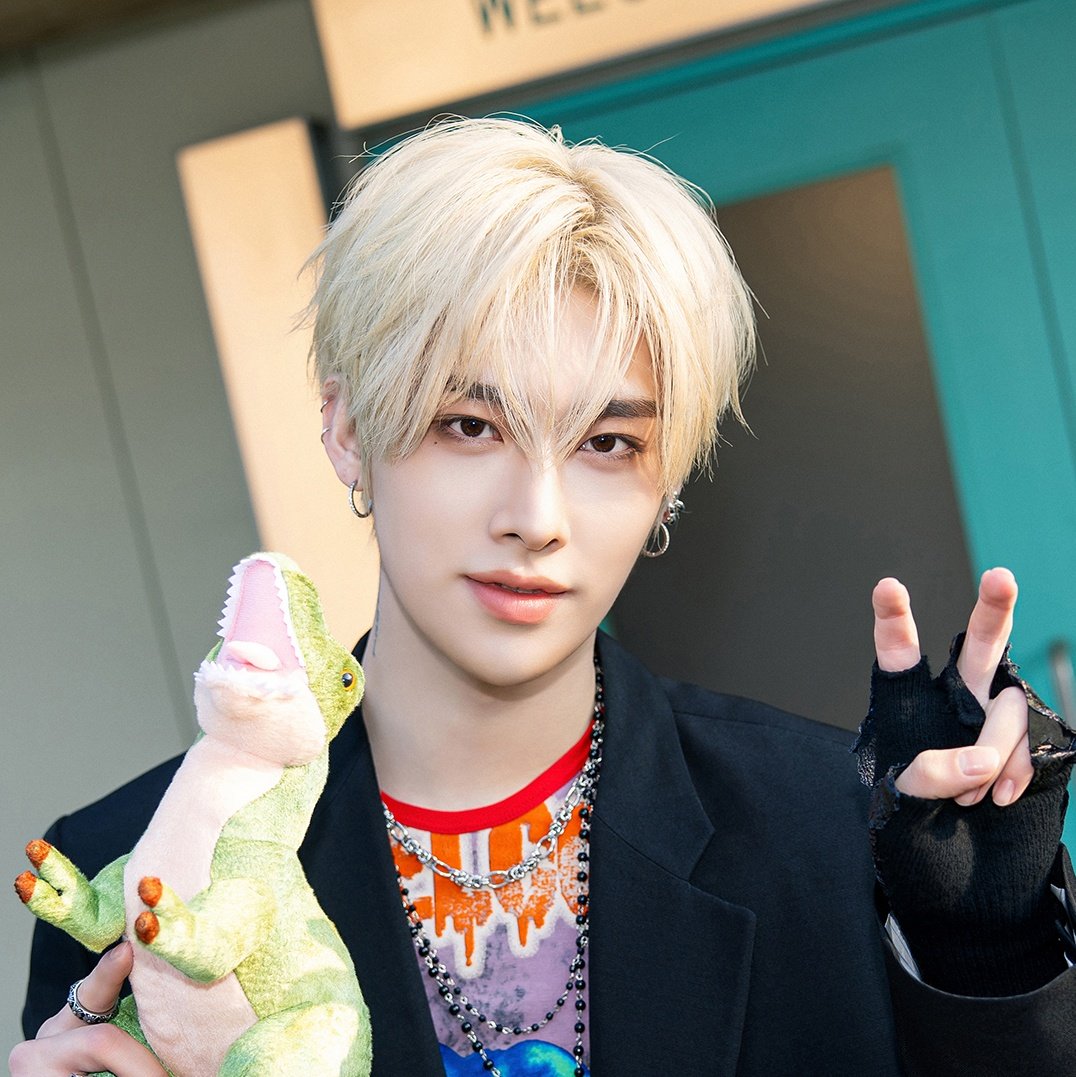 페키 tweet media