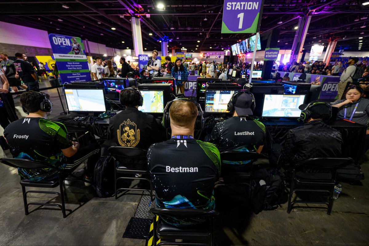 ShopifyRebels's tweet photo. An unstoppable Day 2 of @DreamHack Atlanta brings us home to Championship Sunday 

#DHAtlanta https://t.co/HZO26NNHdo
