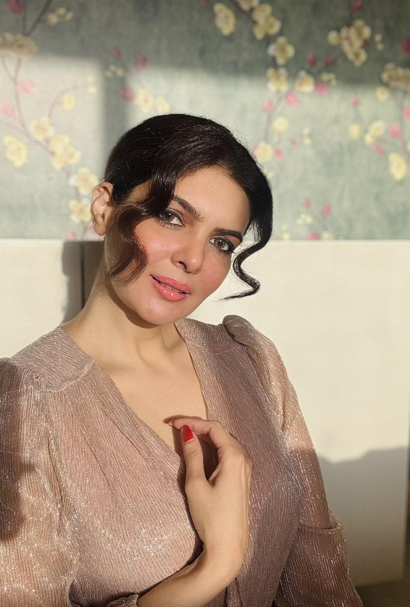 Ihana dhillon tweet media