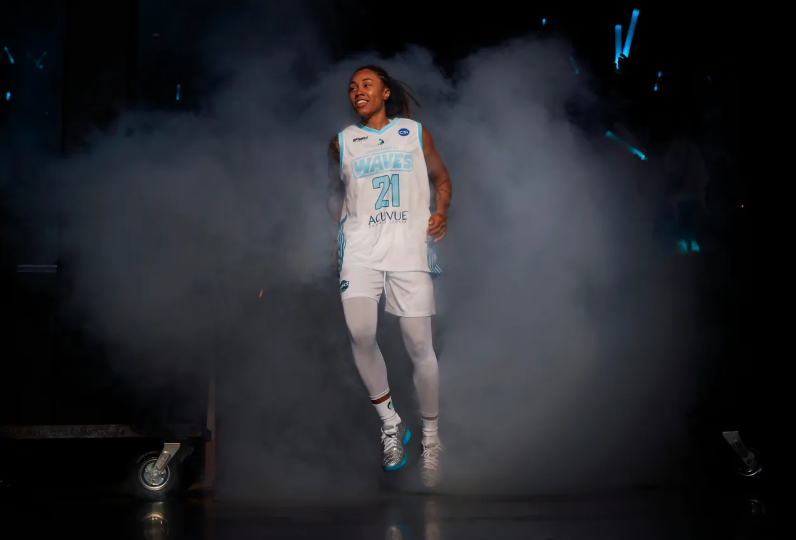 ManagementShark's tweet photo. Jacksonville Waves guard Madison Griggs (21) is introduced before the start of an UpShot League women’s basketball game at VyStar Veterans Memorial Arena, Friday, May 15, 2026. in Jacksonville, Fla. 
https://t.co/c7zy5Hl8Mp https://t.co/pxuZKp4Y1M