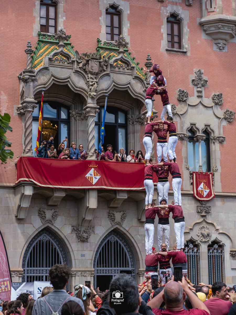 XicsGranollers's tweet photo. Aquests 3 castells igualen la millor actuació de @XicsGranollers aconseguida a La Porxada al novembre del 2025, però aquest cop al maig!!!

Colla, felicitats per les ganes, l’entrega, l’actitud i per ser-hi!! Seguim així que ens ho passarem molt bé!
Recollim el sembrat! #castells https://t.co/zQ94j32GeE
