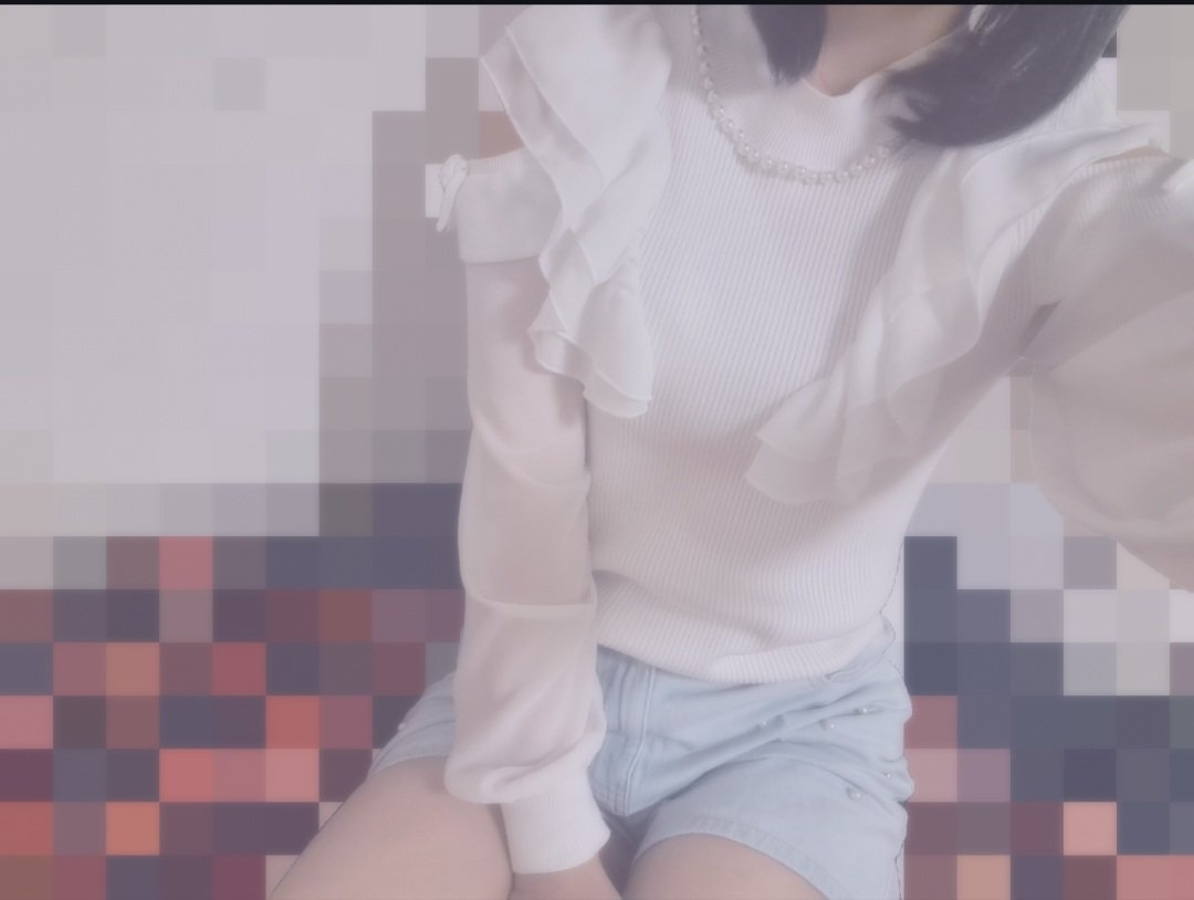 るり tweet media