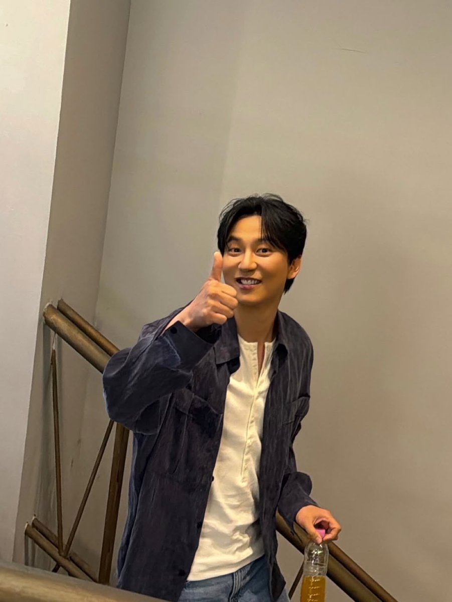 namgil8067's tweet photo. 아니……아니….지금 2026년이 아니라 19년도같은데…
정말 2019 김해일이신데 뭐지….진짜 김해일이라고…………. https://t.co/QBDACv1bLB