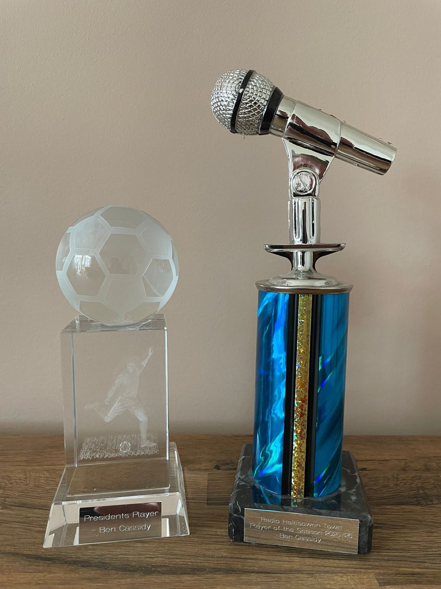BenCassidy_7's tweet photo. Happy to win President’s and @RadioHalesowen Player of the Season. Proud to win these awards at such a special club @halesowentownfc

 #UpTheYeltz 💙 https://t.co/w5rZJA92rP