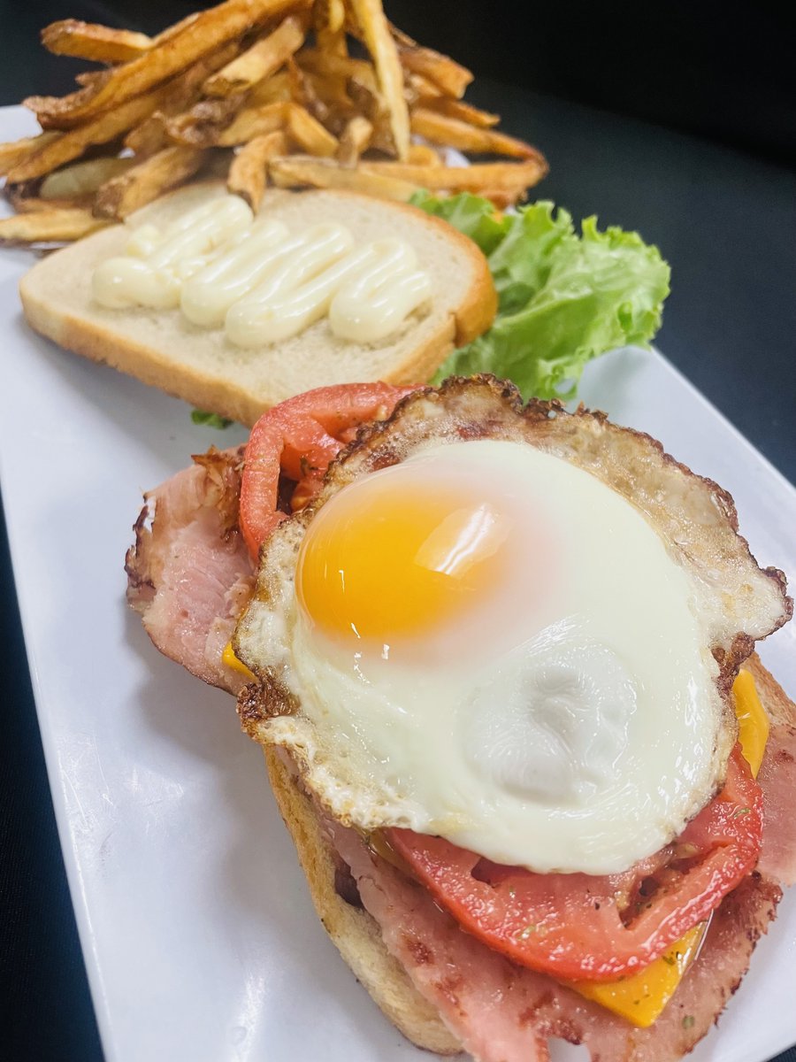 Sharky's Cafe tweet media