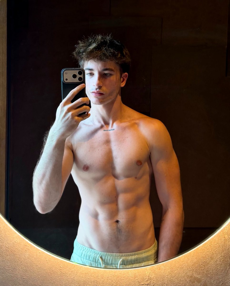 dani tweet media