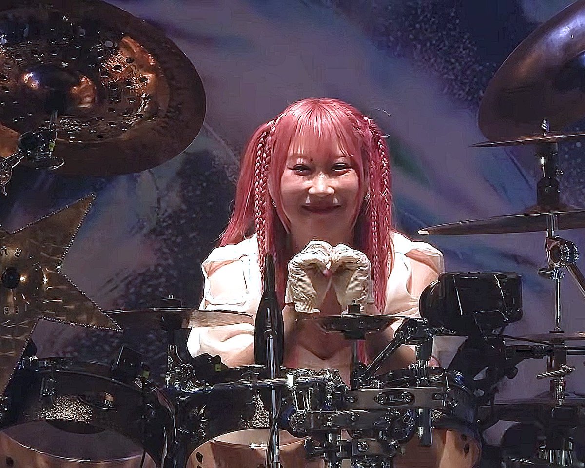FabT85's tweet photo. ❤️𝑳𝑶𝑽𝑬𝑩𝑰𝑻𝑬𝑺❤️
   💕░M░o░m░e░n░t░s░💕
🥰Haruna 🥁
#LOVEBITES @harupidrums 
#ReapersLullaby #HeavyMetal
https://t.co/7eWPUgFoIu https://t.co/ke0Bq7WaTy