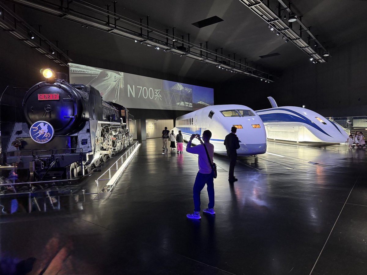 i6261t's tweet photo. 今回の名古屋はリニア・鉄道館とレゴランド（ショップのみ）を回ったけど、あおなみ線1本で行けるので移動がかなり楽だった。

リニア・鉄道館は想像以上によかった。

歴代新幹線が並んでいるだけでもテンション上がるし、展示もかなり充実。
子どもがもう少し大きくなったらまた来たい。 https://t.co/OhSrvphpfU