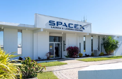 TheGudTech's tweet photo. JUST IN: SpaceX is reportedly getting ready to go public as early as June https://t.co/NHK7N2Rgb6
