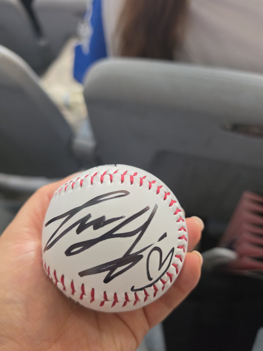 honeyyohan0922's tweet photo. 불꽃야구⚾️보러 다녀옴
눈호강👀 제대로 하고옴ㅎㅎ 
#김요한 
#KIMYOHAN https://t.co/MRFyQ4Y3xQ