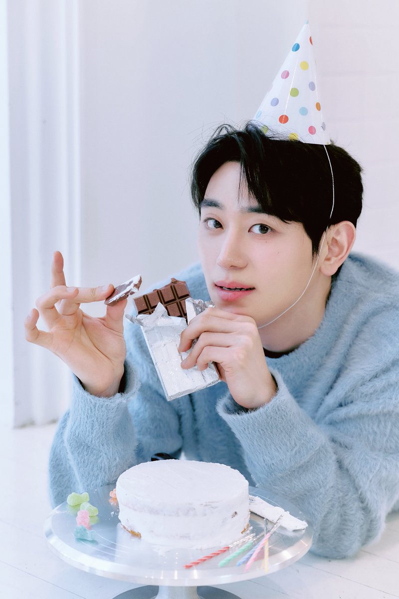 HBD_TH_DAY's tweet photo. https://t.co/NegtNaQUQZ