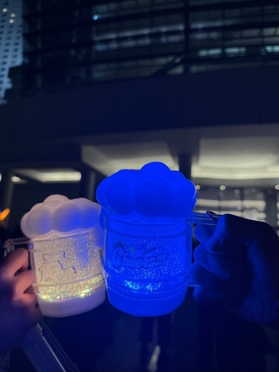 package_curl's tweet photo. お祭りマッスルユニット最高です
8列目て見れた！近っ！S席なだけある！
運動会も行きます！
 #TrySail https://t.co/bgryPFBiGa