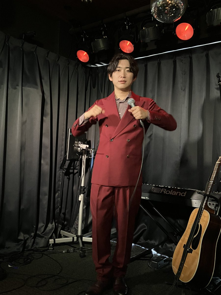 mokorin37's tweet photo. Taro's Bar🎶
3ヶ月振りでした(*^^*)

少し空くとまたまた新しい曲が増えてました😆ᩚ
太郎ちゃんのピアノ弾き語り🎹
得意なギター🎸と違って
緊張感が伝わってきましたが、凄く良かったです😊
即興曲作りもよく出来ました💮

写真撮影
もしかしてY.M.C.Aしてくれたのかな
ありがとう🥰ᩚ https://t.co/1wEcF7l3Kc