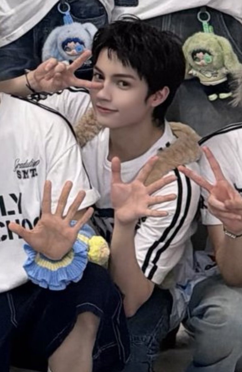 리릿 tweet media