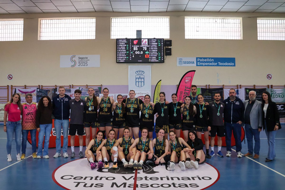 FBCyL's tweet photo. 🏆 Fase Final 1 ⛹️‍♀️ 1ª División Femenina | Cuadro de Honor 🏀

🥇 EL COCHINILLO SEGOVIANO SL
🥈 @LionessBball 
🥉@bccantera
4️⃣ @RosaliaFEDESA https://t.co/iIM2VErquI