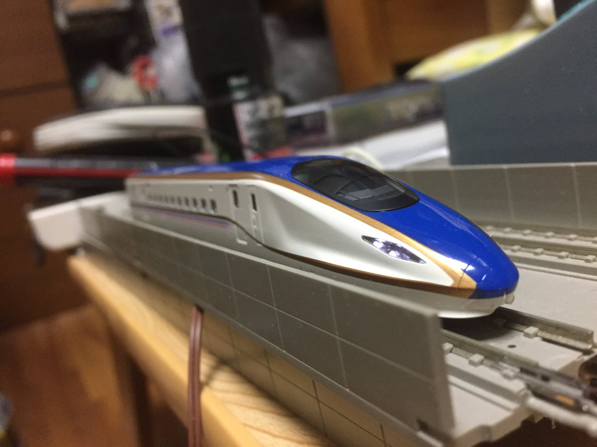 Empty_wolf's tweet photo. @LentaUral 朱鷺色今も多分高いかなー？
だいぶ前にノリで買ったけど
E7朱鷺よりE4を2セット❤️
115は新潟やろ？(?? https://t.co/6TI1GZtlnC