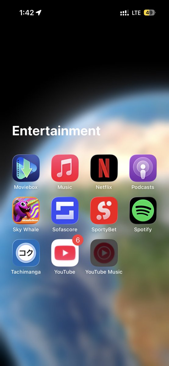 ALTEREGOARC's tweet photo. Even iPhone know say SportyBet na entertainment, because the comment section for SportyBet interesting pass some blockbuster movies. https://t.co/pz51yWUIhd