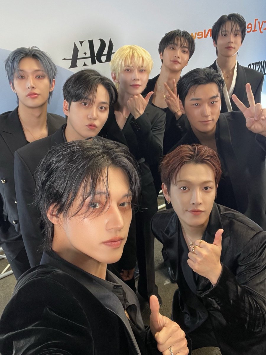 seongghw's tweet photo. TODAY, ATEEZ at #ASEA

👑 Won THE BEST CONCEPTUAL ARTIST
👑 Won THE PLATINUM
👑 Won RECORD OF THE YEAR

We were able to achieve all of this thanks to ATINY! 🔥
We’ll repay your love by showing you even cooler and better sides of us! ᕙ( •̀ ᗜ •́ )ᕗ https://t.co/NoDss4Fu6b