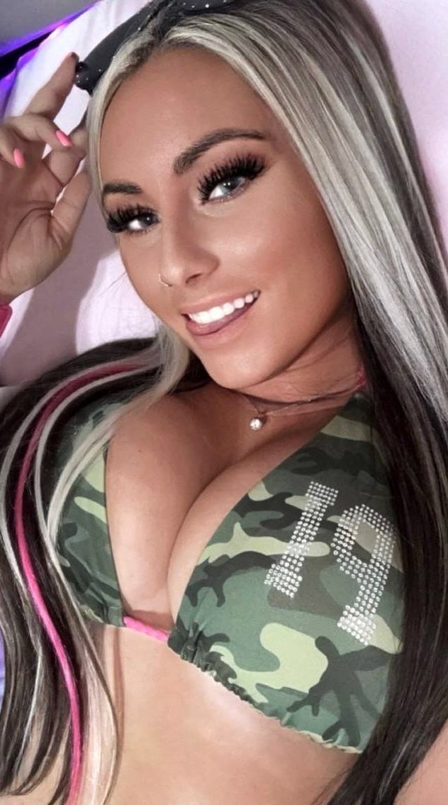 leah tweet media