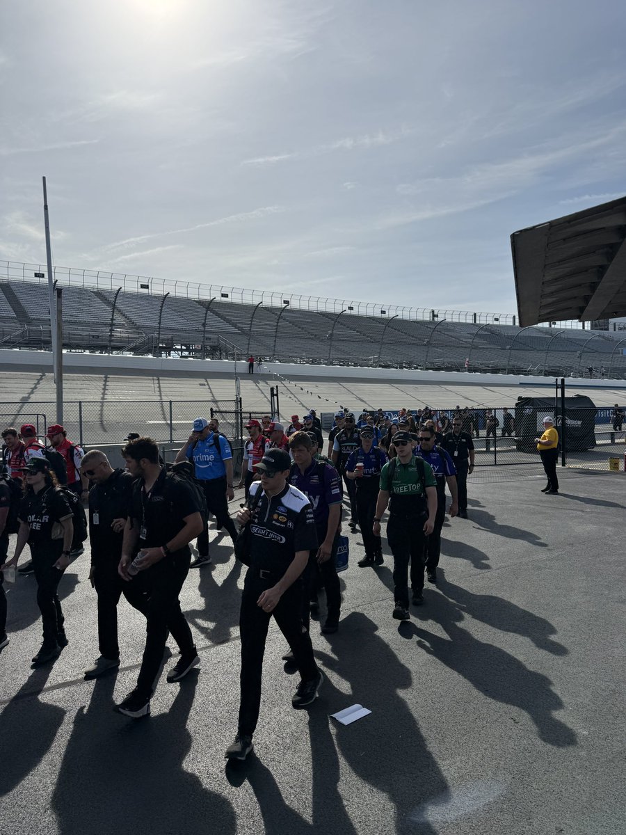 Jeff Gluck tweet media