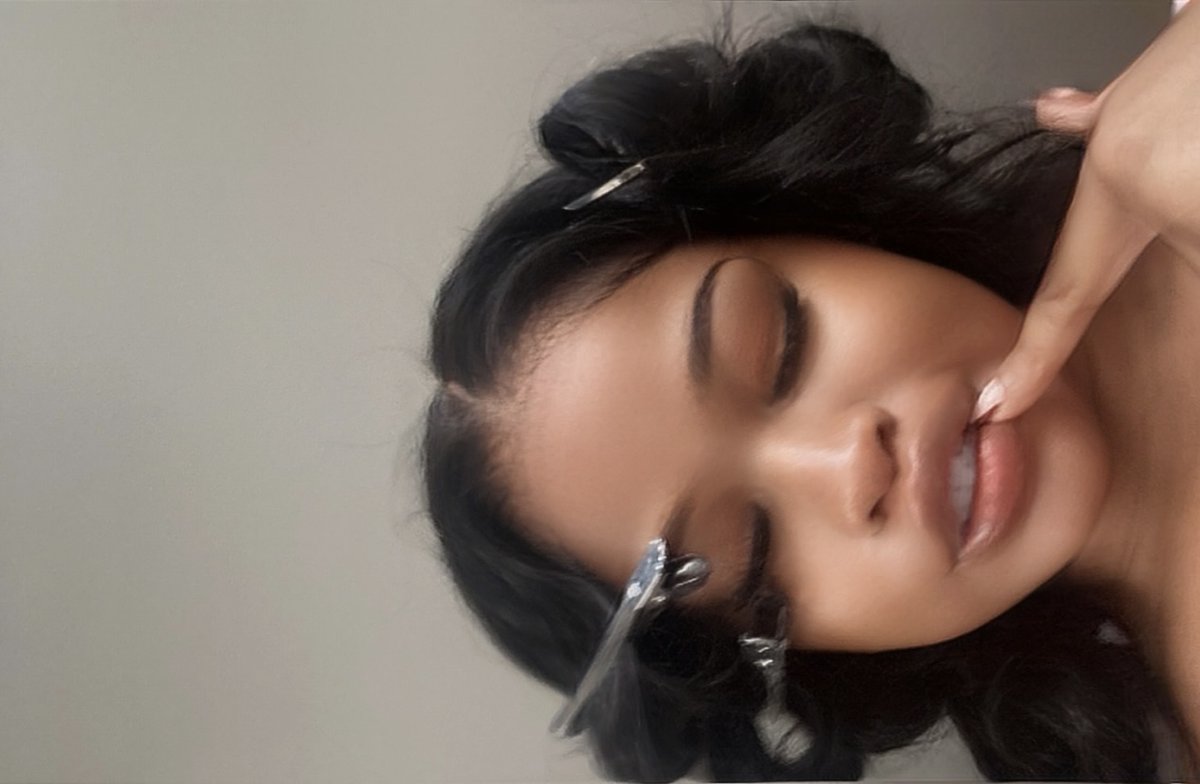 KuhleNsipho11 tweet picture