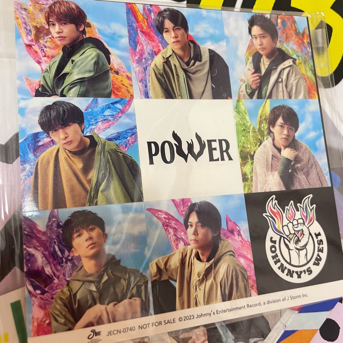 ろあ tweet media