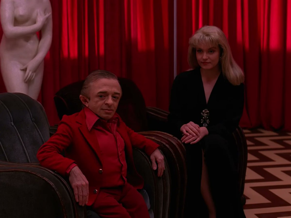 Every Twin Peaks Frame In Order tweet media