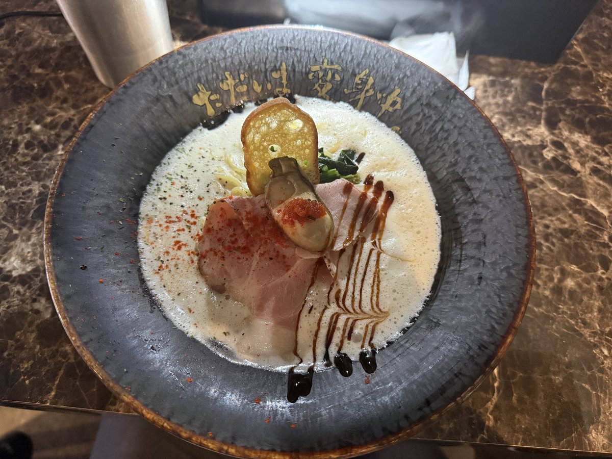 hamaya_shop's tweet photo. 中野のフレンチラーメン

ただいま変身中
濃厚牡蠣ラーメン

たいへん美味しゅうございました(^大^)
また食べに行きたい https://t.co/vhIsUXa9kT