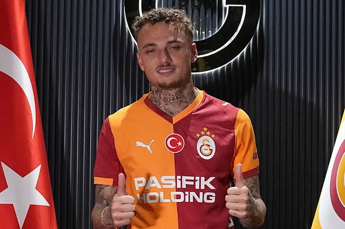 Sevdamız Galatasaray tweet media
