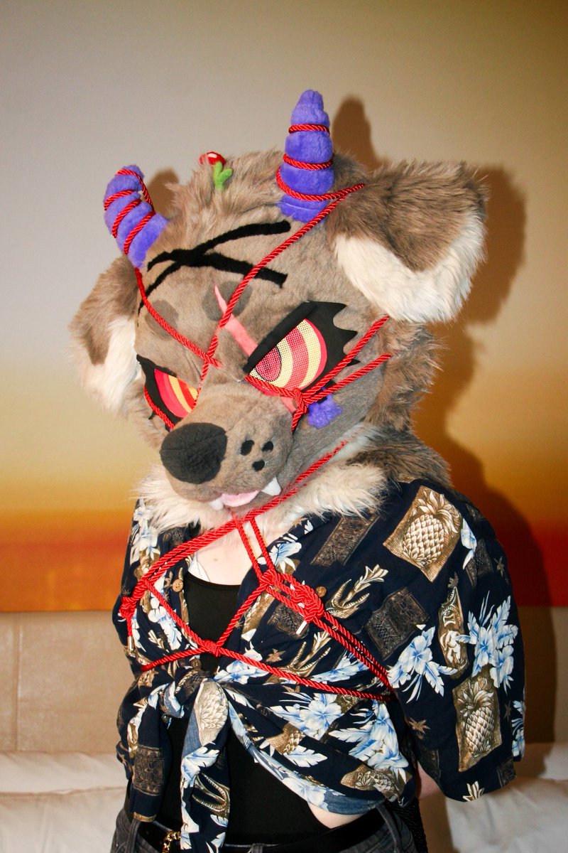 bixxbyarkss's tweet photo. Getting tied up was one of the highlights of my con, thank you @shibarki ❤️🪢 https://t.co/4eLDogFMSl