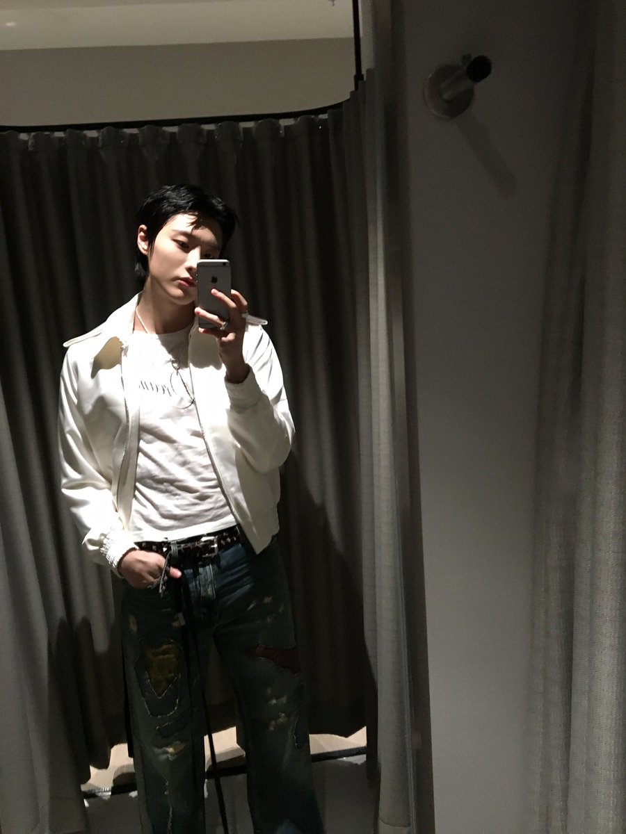 히치 tweet media