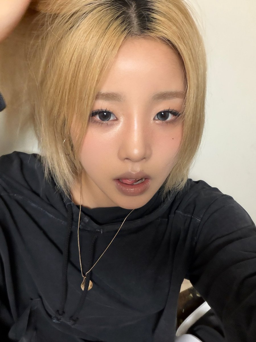 sunhyefiles's tweet photo. 260517 #정선혜 비스테이지 ❤️ (1/2)
#영파씨 #YOUNGPOSSE #SUNHYE https://t.co/xqRSKI81mo