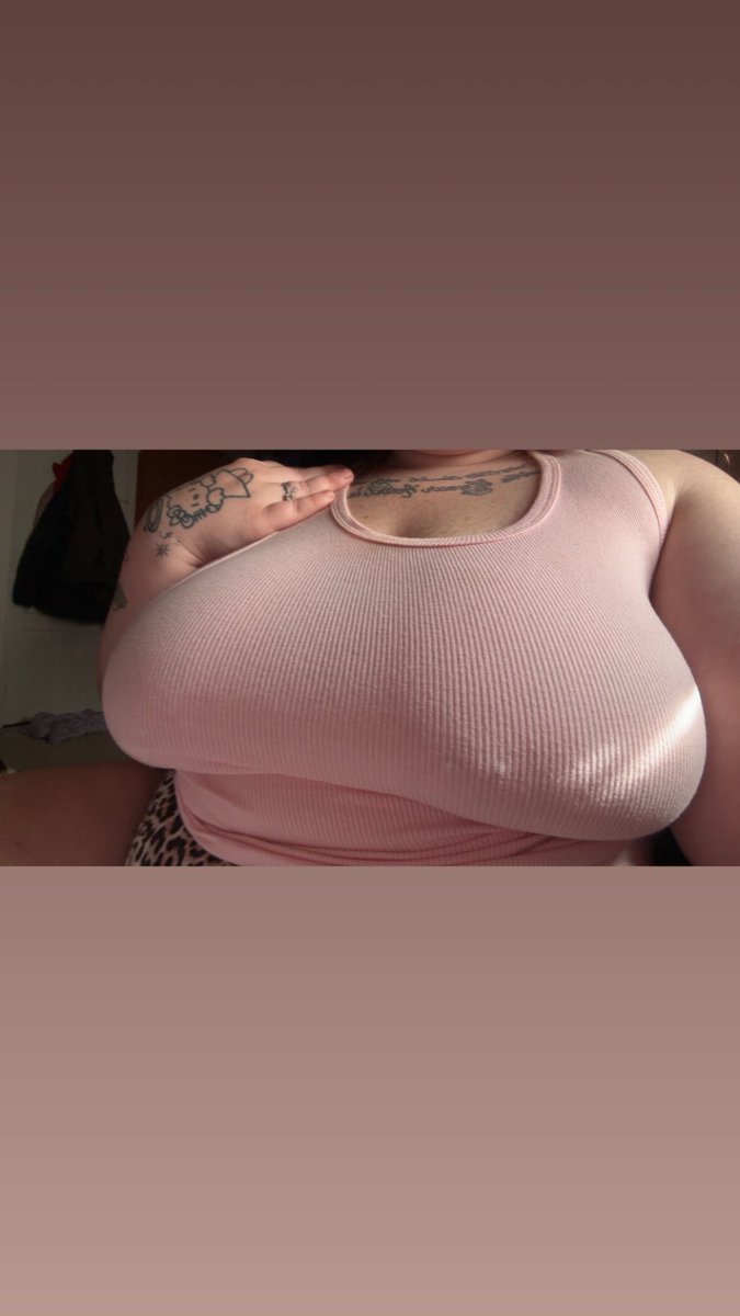 your fav milf tweet media