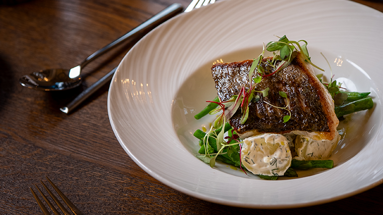 CP_RoyalVic's tweet photo. Whether you're going all in on a 10oz Sirloin with peppercorn sauce, keeping it elegant with Pan Roasted Hake and caper butter, or finishing on a Tonka Bean Pannacotta with poached Yorkshire rhubarb, Cunninghams has a dish for every mood 🍽️ https://t.co/GyQZeL3EYT