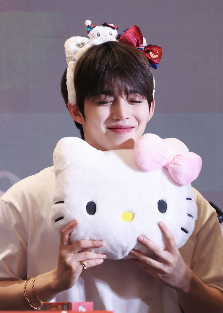 Zana°•♡🍊°• || #V8•#吉BOARD tweet media