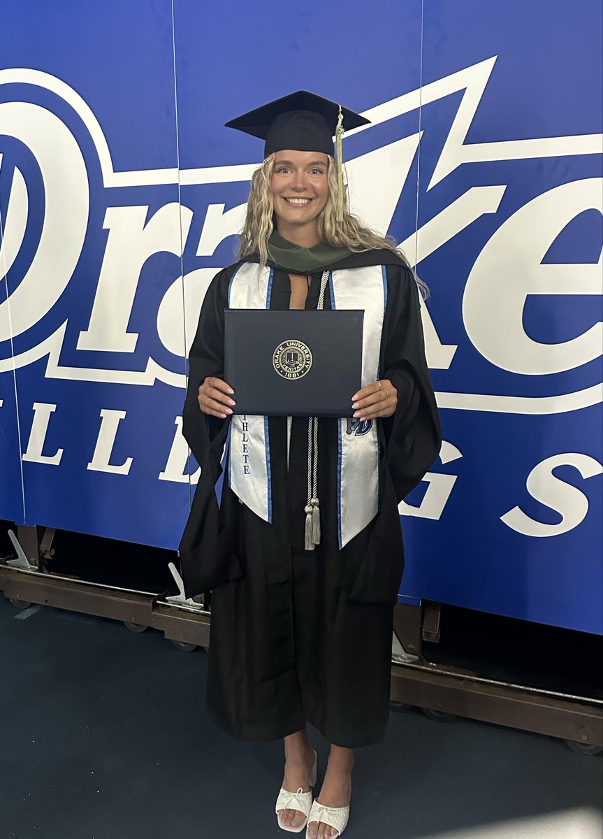 Drake Softball tweet media