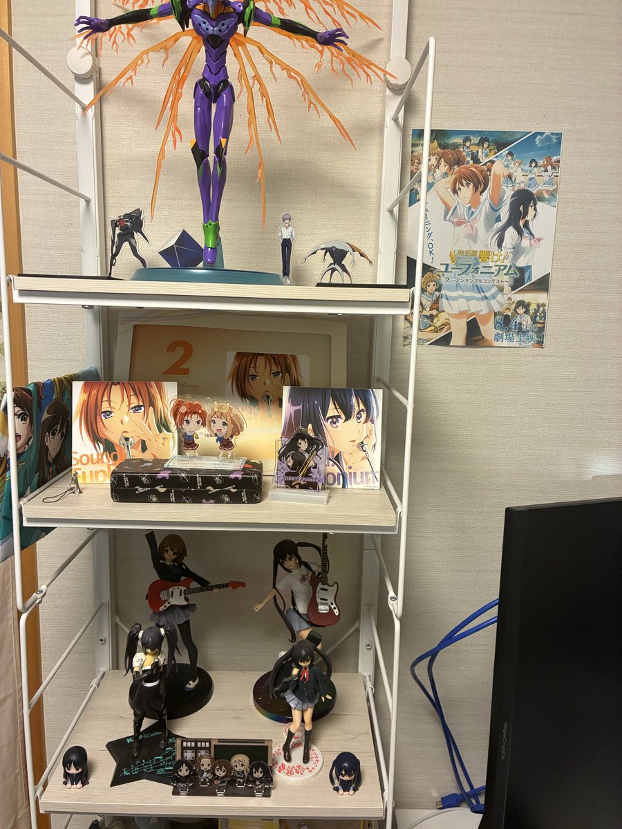 える tweet media