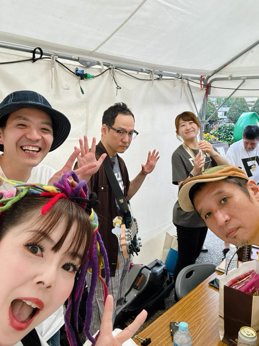 活動歴および当時の関連ビジュアル記録