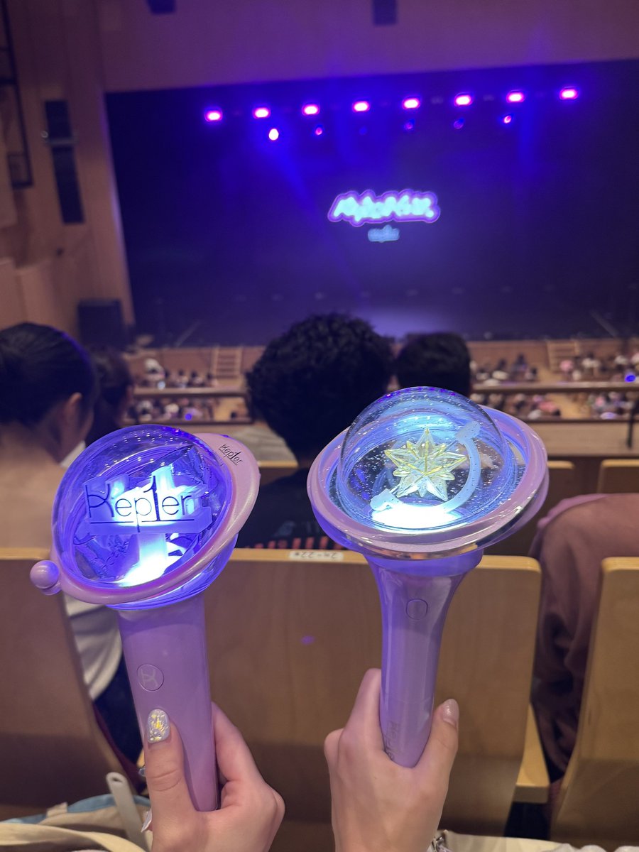 Rrrr____4un's tweet photo. Kep1er JAPAN FANMEETING
［Kep1arcade］

2階席のセンターいい眺めでした ⸝⸝ᴗ ̫ ᴗ⸝⸝

デビューしてから4年経ってもこれだけのKep1ianがいて掛け声も大きくて、そんなKep1erのステージを見てて一曲目から心がじんわりしてました😭❤️‍🔥

#Kep1er #케플러 #Kep1arcade https://t.co/TDsMbVSgGR