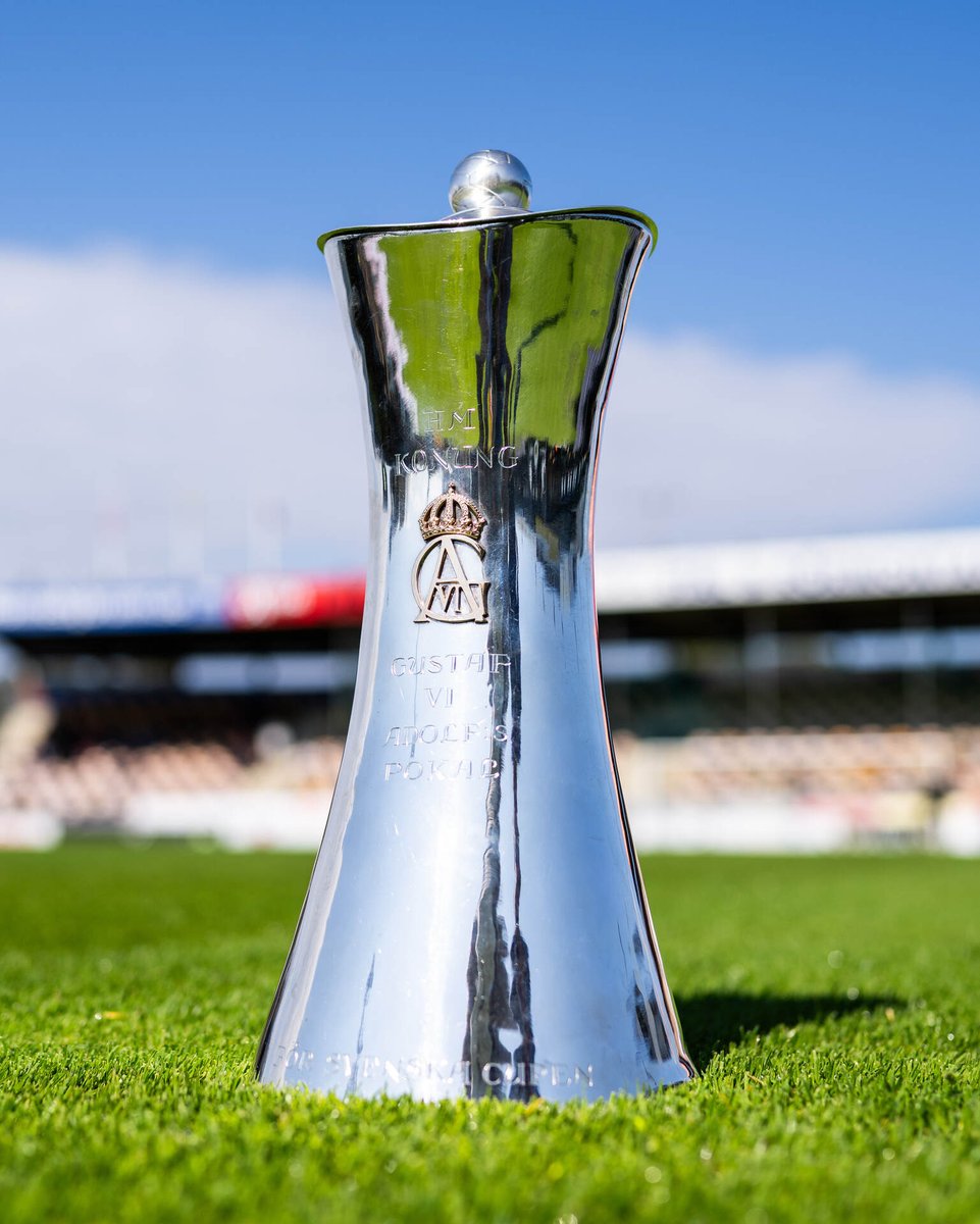 MjallbyAIFs's tweet photo. 🤩 | Lennart har fått en vän! 💛🖤

#MjällbyAIF #Allsvenskan2026 https://t.co/lTqHKFLVe9