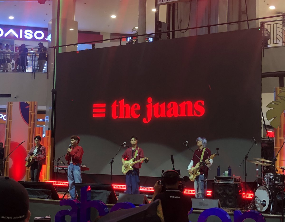 semiluvility's tweet photo. solid alwayssss! love na love ko kayo so much like fr. kinda miss this kind of event 🥹 (what if mall tour na ulit after EU?? plsss) 

@carlguevarra09 @JapsMendoza @ChaelAdriano @rjscruz_ https://t.co/dCn2HB6nJu