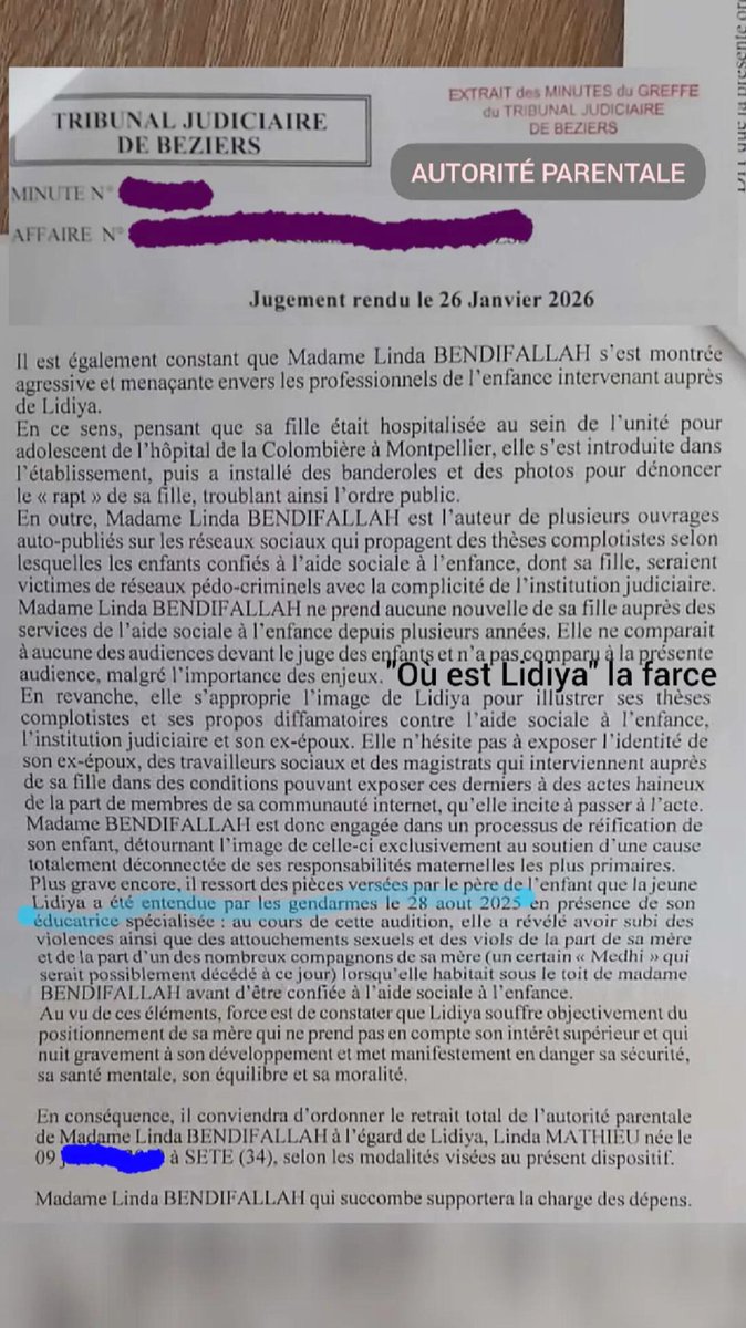 11pistache's tweet photo. @EllyMassinissa Quelle petite fille ? 
https://t.co/W6YdKDyVjQ https://t.co/TgVSDyEJxi