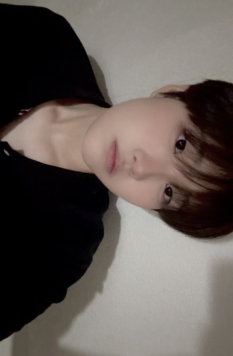 응애 tweet media