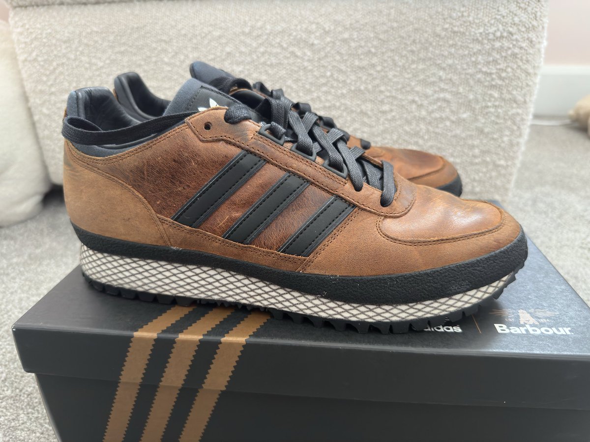 leeJaplin's tweet photo. @adiFamily_ Adidas x Barbour ts runner. Uk 10. Excellent condition as only worn few times. £295 delivered. Please add 4% for paypal or friend and family https://t.co/88T9Gb0tyS